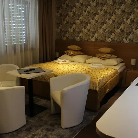 Apartment 461 *